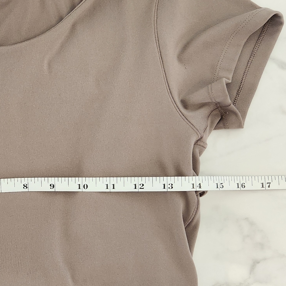 Women’s Gray Short Sleeve Top Open Back  Size Large Casual Stretch Tee - Picture 9 of 10